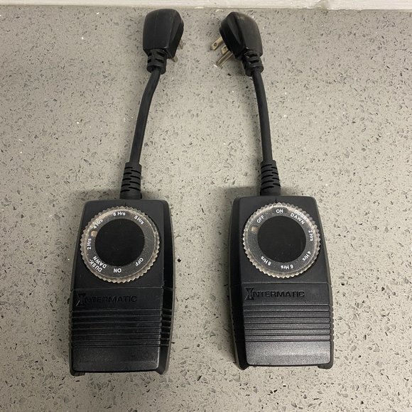 Intermatic outdoor timer light timer Set of 2 - Picture 1 of 2